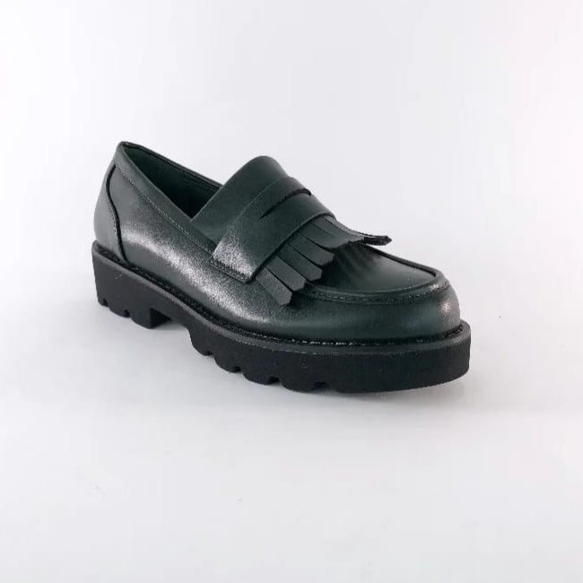 SODA STUDIO - mocassino college con frange - nero