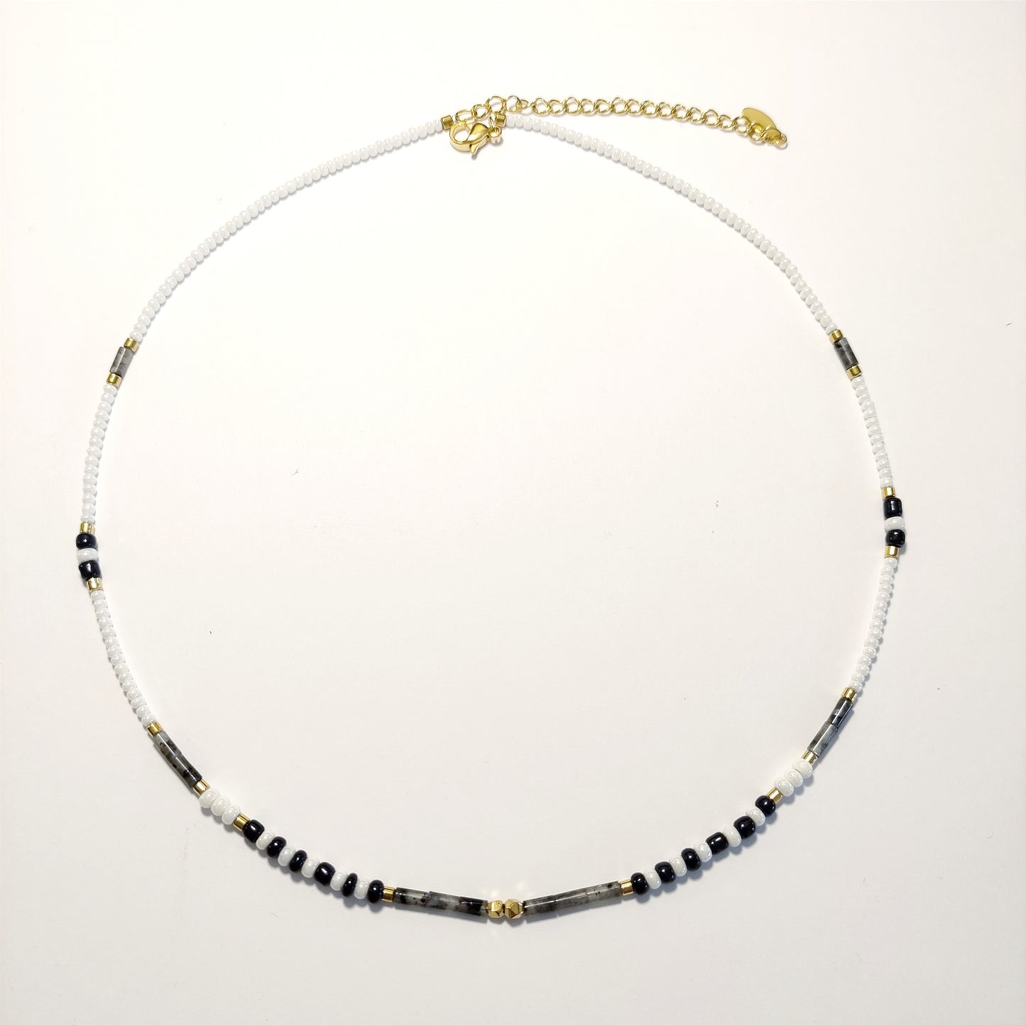 SODABIJOUX - shell necklace - gold and black