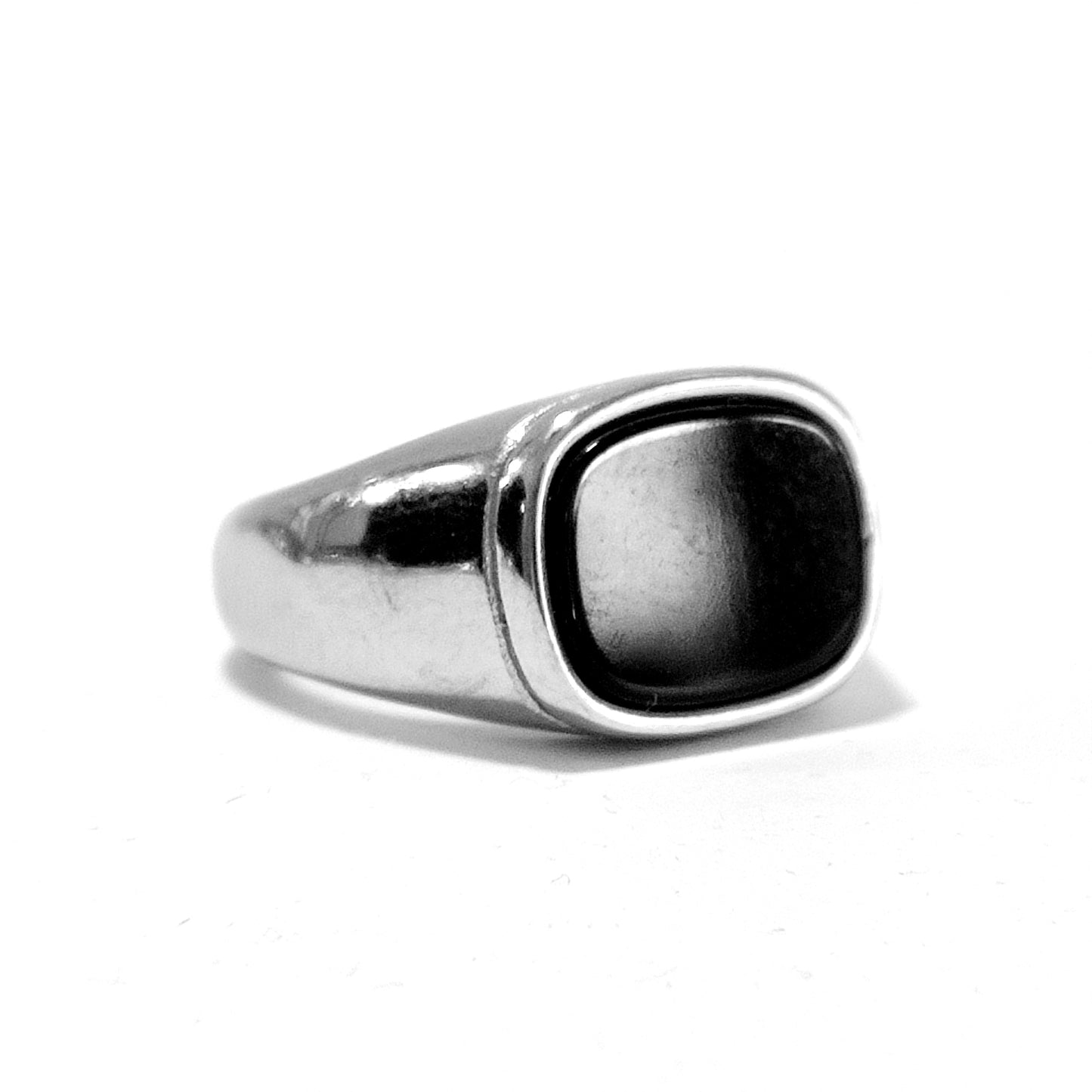 SODA - Anello con pietra rettagolare in onice nero