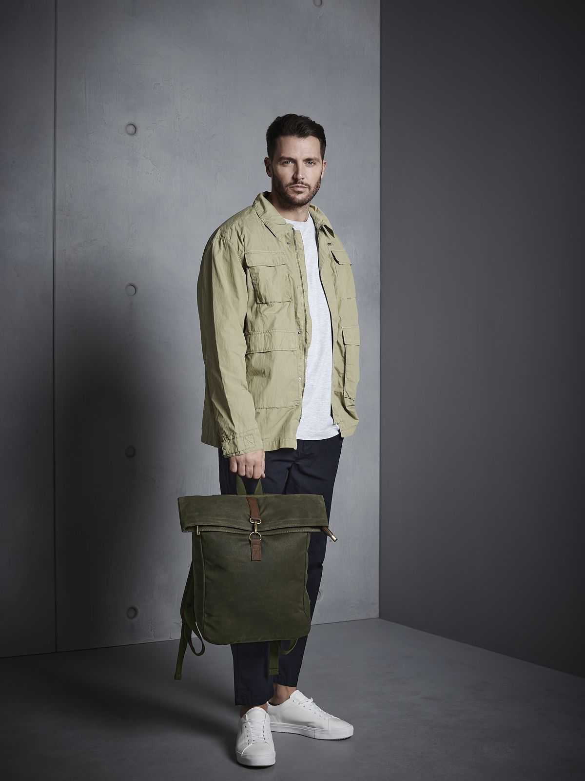 SODA - Heritage Waxed Canvas Backpack - military green