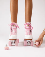 FLAMOGUEO - White 4-wheel skates with pink details - RODEO