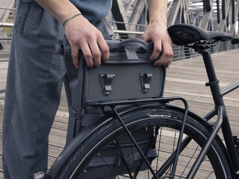 JOHNNY URBAN ROLLTOP BACKPACK "ROBIN MEDIUM" BIKE Black