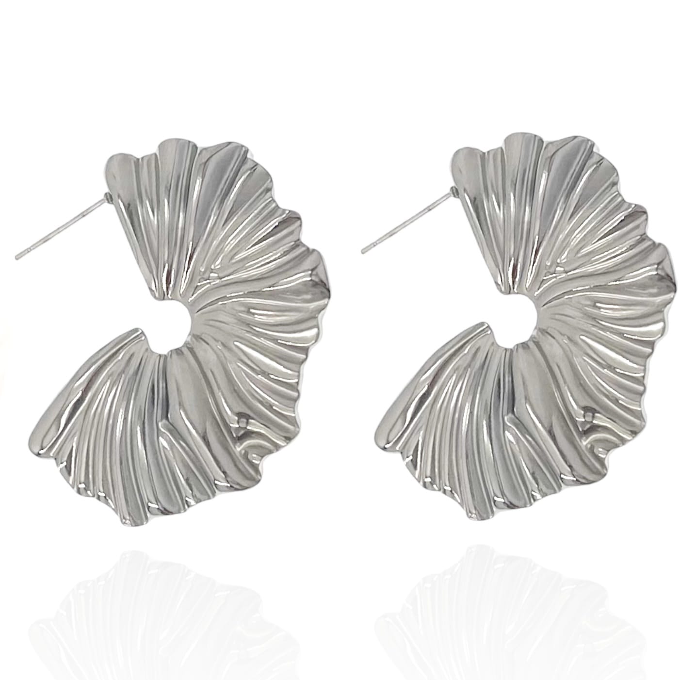 SODABIJOUX - Steel Leaf Earrings