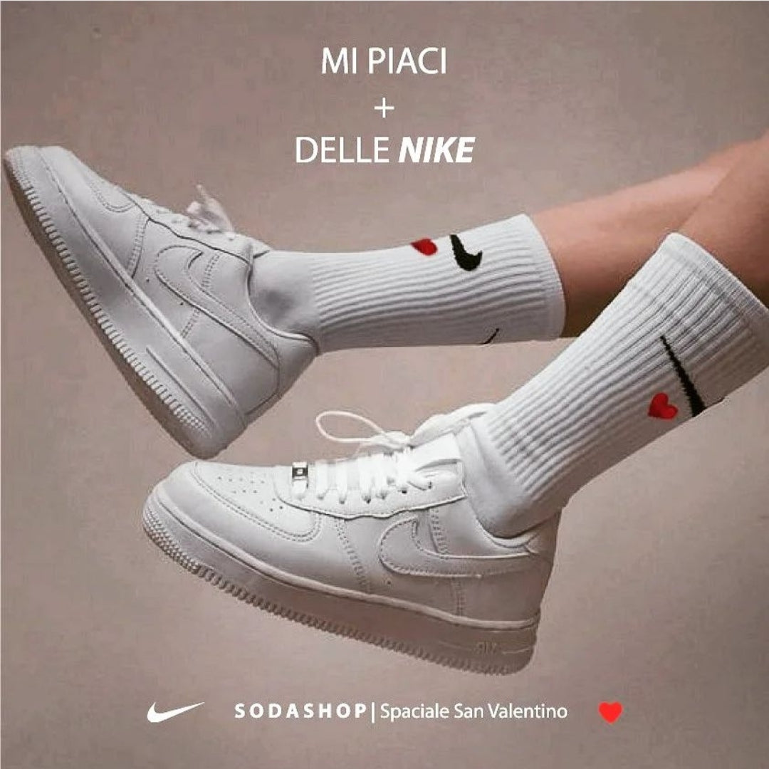 NIKE - Calzino costumizzati con cuore + box regalo san valentino