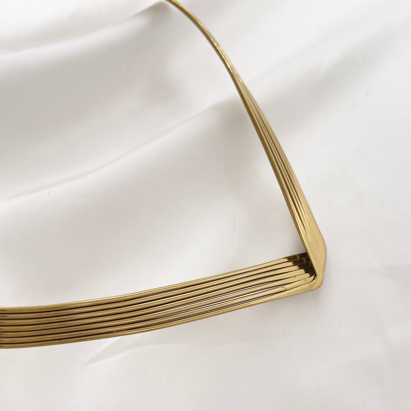 SODABIJOUX - Collana rigida aperta dietro regolabile