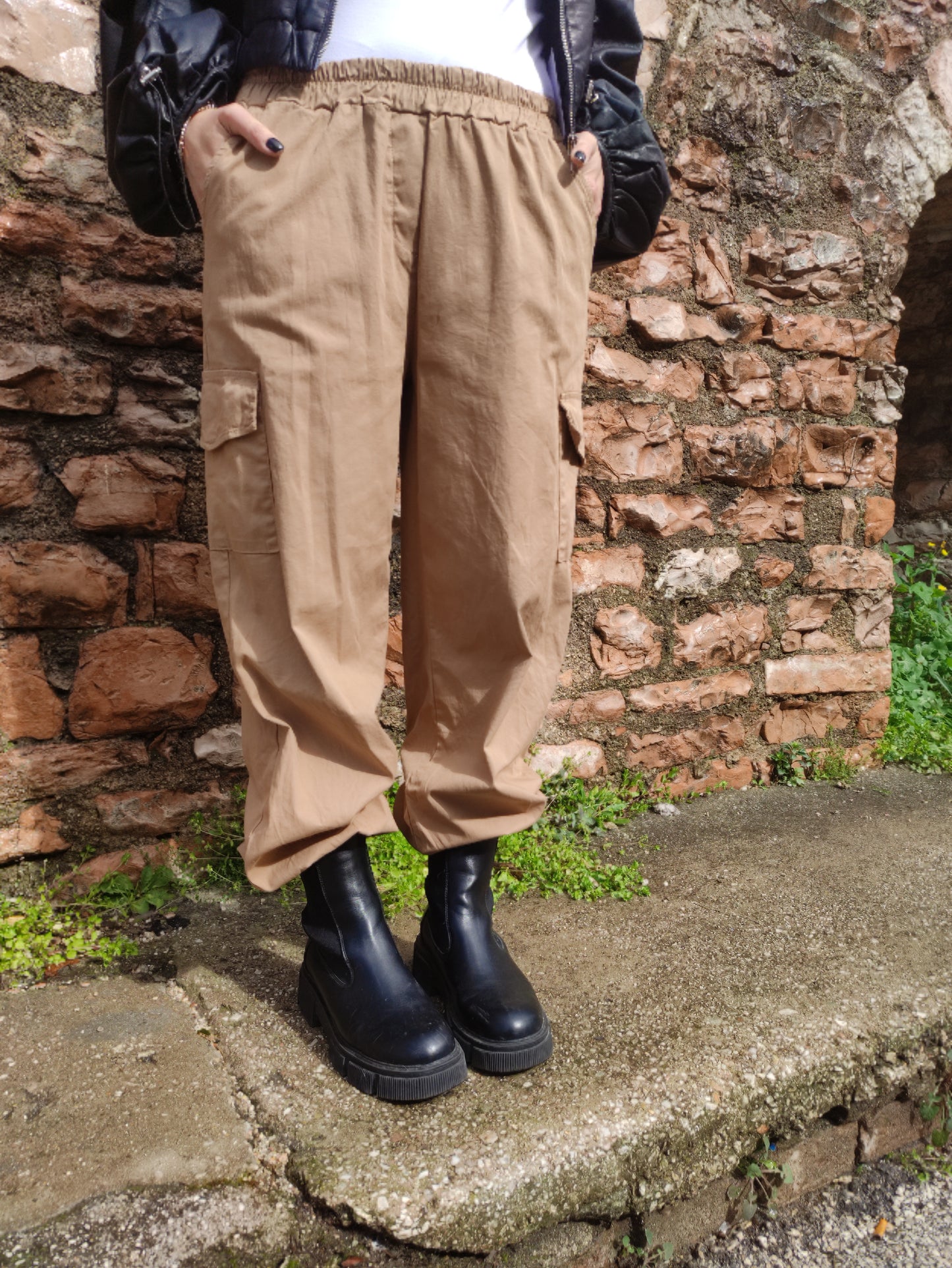 One size 40/46 cargo trousers Black