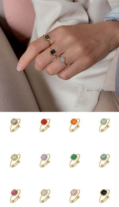 SODA - Adjustable gold colored stone ring